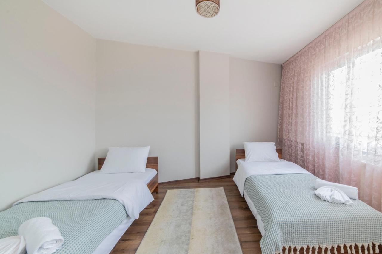 Centrally Located 2 Bedroom Apt With Netflix Bursa Ngoại thất bức ảnh